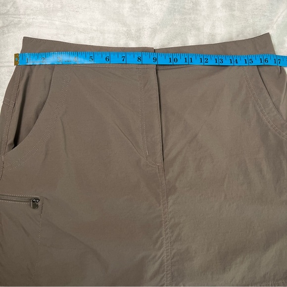 L.L. Bean Water-Repellent Comfort Trail Skort - Picture 5 of 13